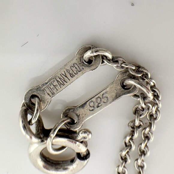 Tiffany & Co Apple Necklace in Sterling Silver - Picture 3 of 13